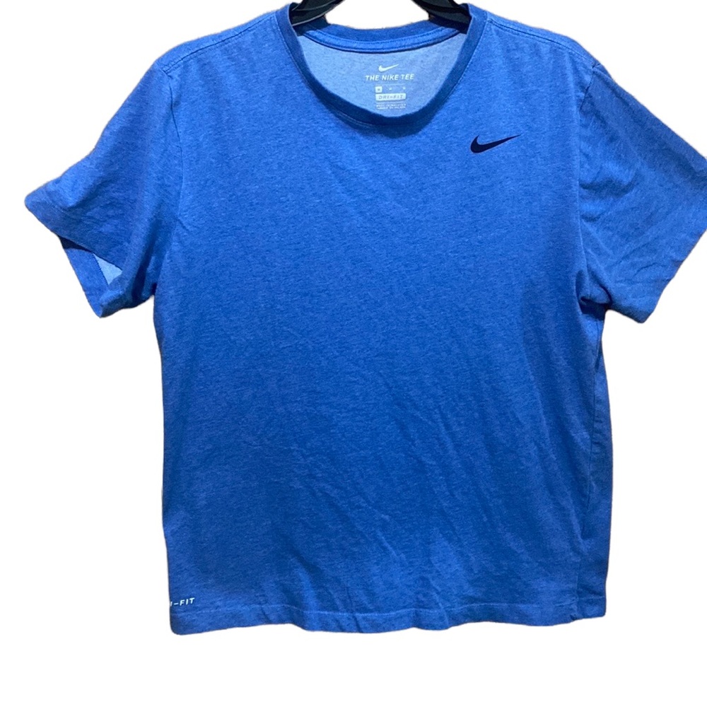 New light blue dri-fit Nike t-shirt